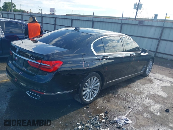 2017 BMW 7 Series 740i with VIN WBA7E2C5XHG739508, listed as a IAAI auction lot 42226064 with 70,333 mi miles and . Bid and sale history available at DreamBid. Image 4.