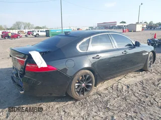 2016 Jaguar XF 35t Premium z VIN SAJBD4BV8GCY05879, wystawiony jako IAAI lot #42062206 z przebiegiem 63 706 mil mil oraz . Historia ofert i sprzedaży dostępna na DreamBid. Obrazek 4.