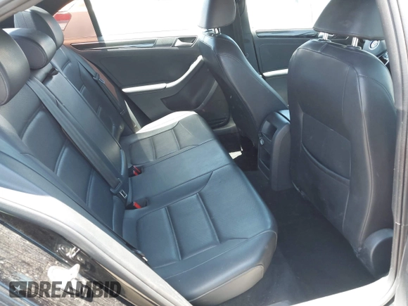 2018 Volkswagen Jetta SE Sport with VIN 3VWD17AJ2JM255162, listed as a IAAI auction lot 42506390 with 111,186 mi miles and . Bid and sale history available at DreamBid. Image 8.