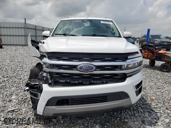 2023 Ford Expedition Max Limited with VIN 1FMJK1K8XPEA40411, listed as a Copart auction lot 65436305 with 48,637 mi miles and Clean title. Bid and sale history available at DreamBid. Image 5.