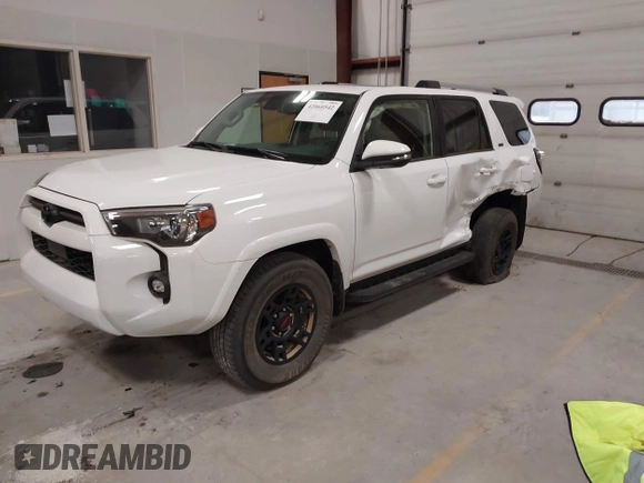 2022 Toyota 4Runner SR5 Premium с VIN JTENU5JR1N6056873, выставлен на аукционе IAAI как лот 42060542 с пробегом 41 883 миль миль и . История ставок и продаж доступна на DreamBid. Изображение 18.