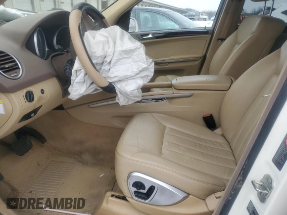 2006 Mercedes-Benz M 500 z VIN 4JGBB75E46A027491, wystawiony jako Copart lot #45948885 z przebiegiem 109 812 mil mil oraz Szkoda całkowita • Salvage title. Historia ofert i sprzedaży dostępna na DreamBid. Obrazek 7.
