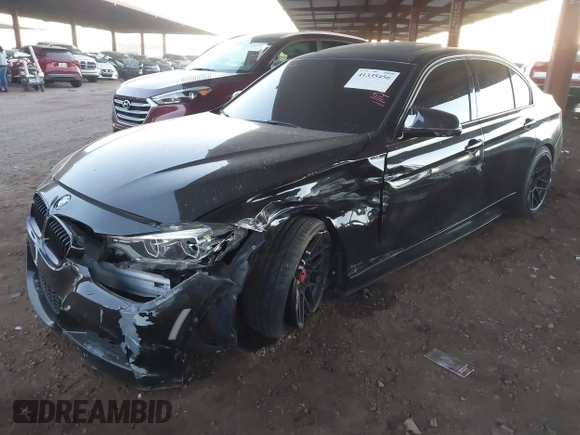 2018 BMW 3 Series 340i z VIN WBA8B3G57JNV01064, wystawiony jako IAAI lot #41335456 z przebiegiem 70 853 mil mil oraz . Historia ofert i sprzedaży dostępna na DreamBid. Obrazek 2.