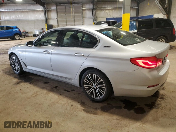 2019 BMW 5 Series 530e xDrive with VIN WBAJB1C56KB376153, listed as a Copart auction lot 58242585 with 67,638 mi miles and Salvage title. Bid and sale history available at DreamBid. Image 2.