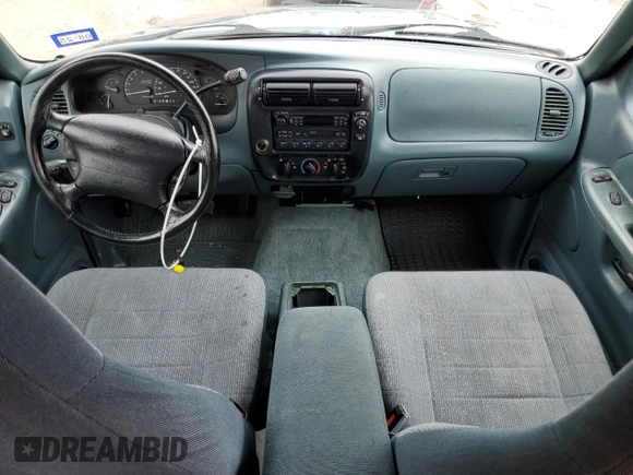 1996 Ford Explorer Eddie Bauer z VIN 1FMDU32X6TZA03546, wystawiony jako Copart lot #42652395 z przebiegiem 54 736 mil mil oraz Czysty tytuł • Clean title. Historia ofert i sprzedaży dostępna na DreamBid. Obrazek 8.