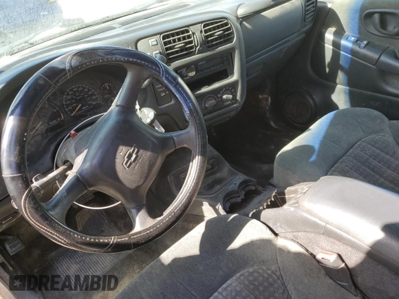 2002 Chevrolet S-10 LS with VIN 1GCCT19W828154137, listed as a Copart auction lot 43566524 with 0 mi miles and Salvage Title. Bid and sale history available at carsss.com. Image 8.