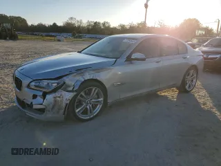 2015 BMW 7 Series 750i z VIN WBAYA8C53FGK19778, wystawiony jako Copart lot #77258684 z przebiegiem 34 535 mil mil oraz Szkoda całkowita • Salvage title. Historia ofert i sprzedaży dostępna na DreamBid. Obrazek 1.