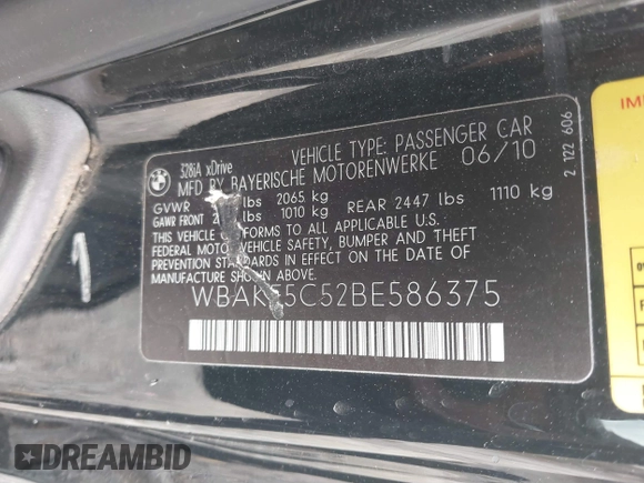 2011 BMW 3 Series 328i xDrive with VIN WBAKF5C52BE586375, listed as a IAAI auction lot 41799526 with 175,314 mi miles. Bid and sale history available at carsss.com. Image 9.