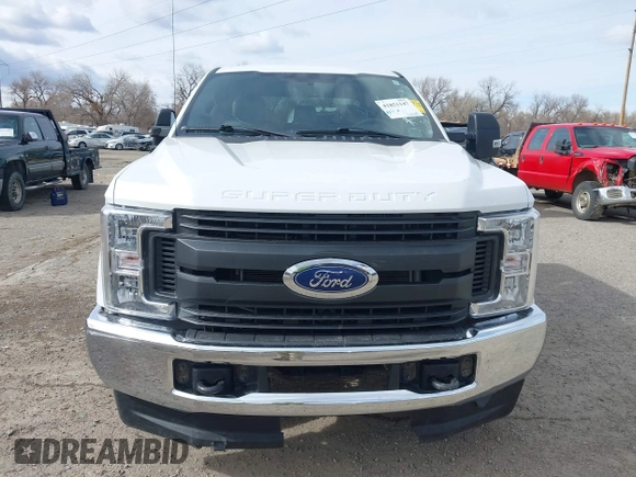 2019 Ford F-250 XL z VIN 1FT7W2B60KEF78955, wystawiony jako IAAI lot #41851147 z przebiegiem 205 275 mil mil oraz . Historia ofert i sprzedaży dostępna na DreamBid. Obrazek 12.