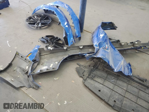 2017 Chevrolet Camaro 2LT z VIN 1G1FD1RS8H0117855, wystawiony jako Copart lot #58581245 z przebiegiem Nie podano mil oraz Szkoda całkowita • Salvage title. Historia ofert i sprzedaży dostępna na DreamBid. Obrazek 12.