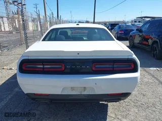 2018 Dodge Challenger SXT with VIN 2C3CDZAG4JH317735, listed as a IAAI auction lot 41642772 with 100,843 mi miles. Bid and sale history available at carsss.com. Image 17.
