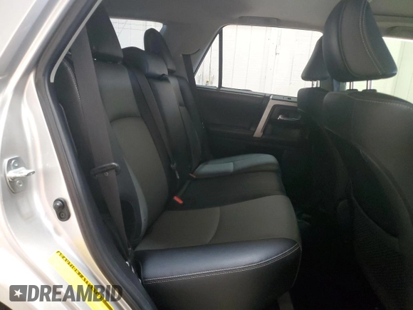 2019 Toyota 4Runner SR5 с VIN JTEZU5JR0K5206037, выставлен на аукционе Copart как лот 67042064 с пробегом Не указан миль и На запчасти • Non repairable. История ставок и продаж доступна на DreamBid. Изображение 11.