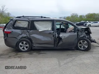2018 Toyota Sienna LE Auto Access Seat with VIN 5TDKZ3DC7JS940573, listed as a IAAI auction lot 42166237 with Not provided miles and . Bid and sale history available at DreamBid. Image 13.