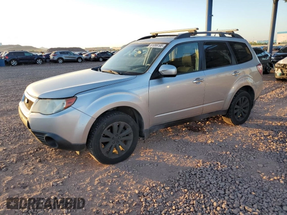 2012 Subaru Forester X Premium z VIN JF2SHBCC1CH428864, wystawiony jako Copart lot #61099195 z przebiegiem 217 468 mil mil oraz Czysty tytuł • Clean title. Historia ofert i sprzedaży dostępna na DreamBid. Obrazek 1.
