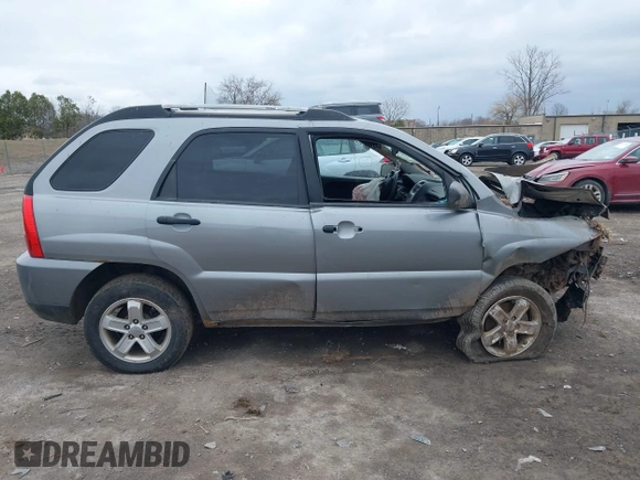 2010 Kia Sportage LX with VIN KNDKGCA33A7718634, listed as a IAAI auction lot 41868565 with 197,967 mi miles and . Bid and sale history available at carsss.com. Image 13.