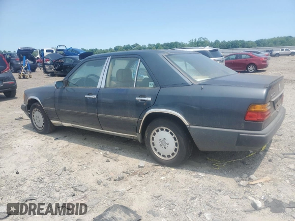 1986 Mercedes-Benz 300 E с VIN WDBEA30D8GA318345, выставлен на аукционе Copart как лот 59481785 с пробегом 47 646 миль миль и Чистый • Clean title. История ставок и продаж доступна на DreamBid. Изображение 2.