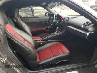 2017 Porsche 718 Boxster z VIN WP0CA2A8XHS221955, wystawiony jako Copart lot #39600404 z przebiegiem 52 979 mil mil oraz . Historia ofert i sprzedaży dostępna na DreamBid. Obrazek 10.