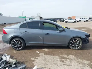 2017 Volvo S60 Dynamic with VIN YV126MFL4H2430687, listed as a IAAI auction lot 41577059 with 57,027 mi miles. Bid and sale history available at carsss.com. Image 14.