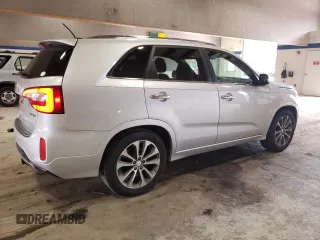 2015 Kia Sorento SX with VIN 5XYKW4A77FG576259, listed as a Copart auction lot 47167575 with 146,275 mi miles and Salvage Title. Bid and sale history available at carsss.com. Image 3.