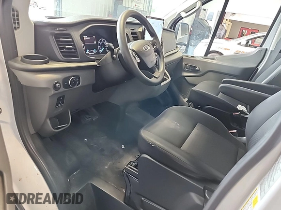 2023 Ford Transit Cargo с VIN 1FTBR1Y81PKA72158, выставлен на аукционе IAAI как лот 42526405 с пробегом 52 669 миль миль и . История ставок и продаж доступна на DreamBid. Изображение 2.