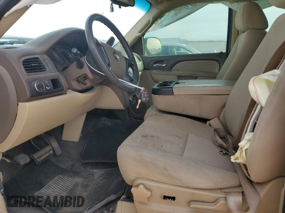 2010 Chevrolet Suburban LS with VIN 1GNUCHE05AR180144, listed as a Copart auction lot 85571794 with 295,825 mi miles and Salvage Title. Bid and sale history available at carsss.com. Image 7.