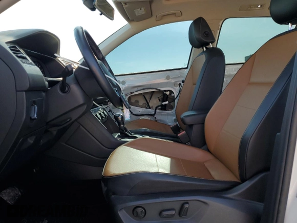 2019 Volkswagen Tiguan SE with VIN 3VV3B7AX3KM055992, listed as a Copart auction lot 49859975 with 74,647 mi miles and Salvage Title. Bid and sale history available at DreamBid. Image 7.