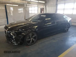 2020 Volvo S90 R-Design with VIN LVYA22MT3LP160022, listed as a Copart auction lot 84016224 with 0 mi miles and Salvage Title. Bid and sale history available at carsss.com. Image 1.
