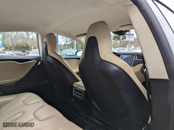 2015 Tesla Model S 85D with VIN 5YJSA1E29FF109668, listed as a Copart auction lot 46745305 with 60930 miles and Clean Title. Bid and sale history available at carsss.com. Image 7.