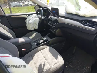 2020 Ford Escape SE z VIN 1FMCU9G69LUB40332, wystawiony jako IAAI lot #42006879 z przebiegiem 82 291 mil mil oraz . Historia ofert i sprzedaży dostępna na DreamBid. Obrazek 5.
