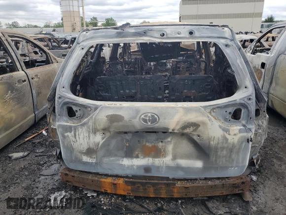 2013 Toyota Sienna XLE AAS with VIN 5TDYK3DC2DS333581, listed as a Copart auction lot 57325635 with Not provided miles and Non repairable. Bid and sale history available at DreamBid. Image 6.
