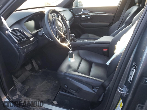 2018 Volvo XC90 Momentum with VIN YV4102XK3J1191879, listed as a Copart auction lot 39257523 with 28,551 mi miles. Bid and sale history available at carsss.com. Image 7.