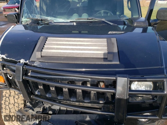 2005 Hummer H2 SUV with VIN 5GRGN23U35H111403, listed as a Copart auction lot 84720994 with 142,159 mi miles and Salvage Title. Bid and sale history available at carsss.com. Image 12.