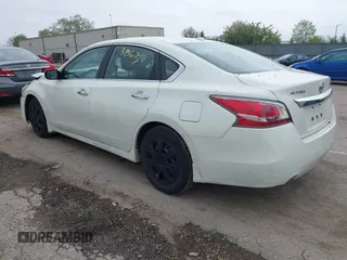 2015 Nissan Altima 2.5 S with VIN 1N4AL3AP1FC427662, listed as a IAAI auction lot 42183863 with 106,147 mi miles. Bid and sale history available at carsss.com. Image 3.