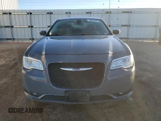 2018 Chrysler 300 Touring L with VIN 2C3CCAAG6JH137452, listed as a Copart auction lot 86183294 with 125,611 mi miles and Clean Title. Bid and sale history available at carsss.com. Image 5.