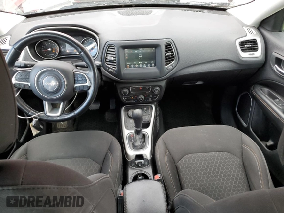 2020 Jeep Compass Sport с VIN 3C4NJDAB9LT137584, выставлен на аукционе Copart как лот 56947965 с пробегом 44 984 миль миль и Списание • Salvage title. История ставок и продаж доступна на DreamBid. Изображение 8.