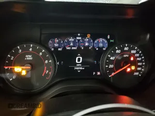 2019 Chevrolet Camaro 2SS z VIN 1G1FH1R76K0129350, wystawiony jako Copart lot #85676594 z przebiegiem 74 216 mil mil oraz Szkoda całkowita • Salvage title. Historia ofert i sprzedaży dostępna na DreamBid. Obrazek 9.