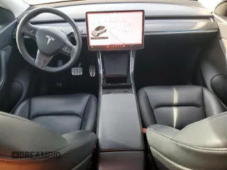 2021 Tesla Model Y Long Range z VIN 5YJYGDEE7MF090698, wystawiony jako Copart lot #44192555 z przebiegiem 78 907 mil mil oraz Szkoda całkowita • Salvage title. Historia ofert i sprzedaży dostępna na DreamBid. Obrazek 8.
