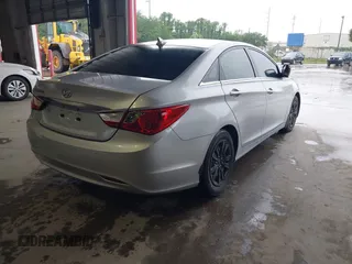 2011 Hyundai Sonata GLS with VIN 5NPEB4AC1BH241975, listed as a IAAI auction lot 42243194 with 224,825 mi miles and . Bid and sale history available at DreamBid. Image 4.