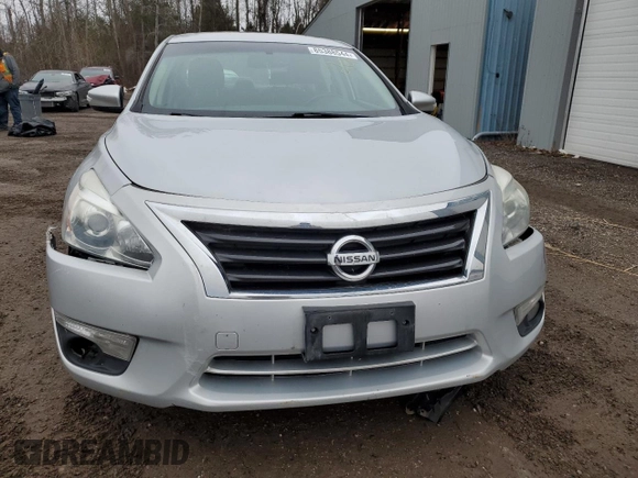 2014 Nissan Altima 2.5 S with VIN 1N4AL3AP8EN261353, listed as a Copart auction lot 85388544 with 176,658 mi miles and Clean Title. Bid and sale history available at carsss.com. Image 5.