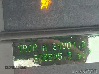 2009 Ford F-350 XL z VIN 1FTSF30589EA39908, wystawiony jako IAAI lot #42821328 z przebiegiem 205 595 mil mil oraz . Historia ofert i sprzedaży dostępna na DreamBid. Obrazek 9.