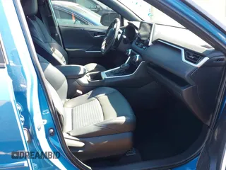 2022 Toyota RAV4 Hybrid XSE с VIN 4T3E6RFV0NU102509, выставлен на аукционе IAAI как лот 42171236 с пробегом 33 151 миль миль и . История ставок и продаж доступна на DreamBid. Изображение 5.