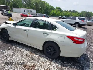 2017 Nissan Altima SV with VIN 1N4AL3APXHC233988, listed as a IAAI auction lot 42123873 with 49,000 mi miles and . Bid and sale history available at DreamBid. Image 3.