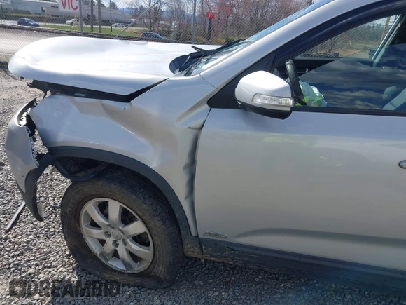 2013 Kia Sorento LX with VIN 5XYKTDA65DG405832, listed as a IAAI auction lot 41811700 with 154,167 mi miles and . Bid and sale history available at DreamBid. Image 13.
