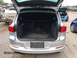 2016 Volkswagen Tiguan SE with VIN WVGBV7AX5GW060549, listed as a Copart auction lot 54997694 with 81,567 mi miles and Salvage Title. Bid and sale history available at DreamBid. Image 6.