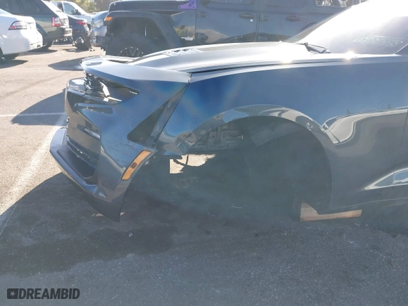 2019 Chevrolet Camaro 2SS with VIN 1G1FH1R74K0127242, listed as a IAAI auction lot 38446883 with 1 mi miles. Bid and sale history available at carsss.com. Image 6.