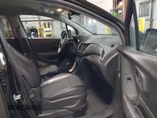 2020 Chevrolet Trax LT z VIN KL7CJLSB0LB092579, wystawiony jako IAAI lot #42038124 z przebiegiem 101 605 mil mil oraz . Historia ofert i sprzedaży dostępna na DreamBid. Obrazek 5.