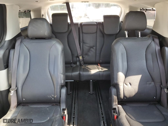 2024 Kia Carnival SX with VIN KNDNE5H38R6413801, listed as a Copart auction lot 69897434 with 12,912 mi miles and Salvage Title. Bid and sale history available at carsss.com. Image 10.