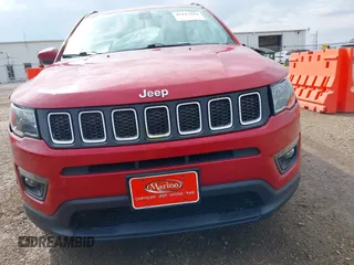 2019 Jeep Compass Latitude z VIN 3C4NJDBB6KT849953, wystawiony jako IAAI lot #42127184 z przebiegiem 47 361 mil mil oraz . Historia ofert i sprzedaży dostępna na DreamBid. Obrazek 12.