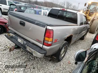 1999 GMC New Sierra 1500 SLE with VIN 2GTEK19T0X1569819, listed as a Copart auction lot 61018334 with 198,180 mi miles and Non Repairable. Bid and sale history available at carsss.com. Image 3.