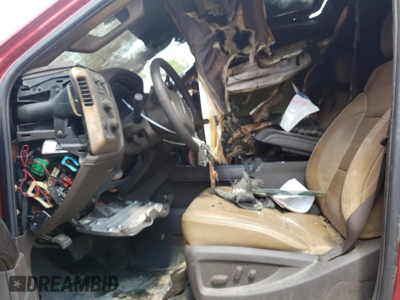 2019 GMC Sierra 3500HD Denali z VIN 1GT42WEY5KF258110, wystawiony jako Copart lot #65333944 z przebiegiem Nie podano mil oraz Szkoda całkowita • Salvage title. Historia ofert i sprzedaży dostępna na DreamBid. Obrazek 7.